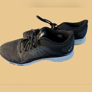 ASICS Women's Black and White Athletic Shoes